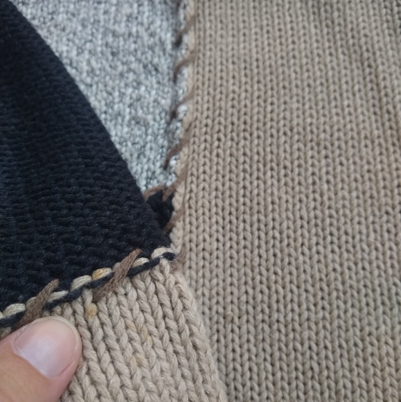 VINTAGE hand embroiderd neutral colorblock sweater - Picture 7 of 8